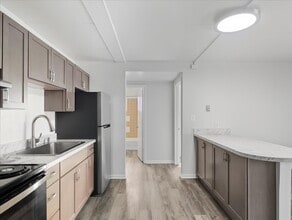 300 Marlene Ct in Wauconda, IL - Foto de edificio - Building Photo