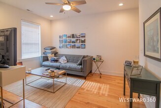 2535 W North Ave in Chicago, IL - Building Photo - Building Photo