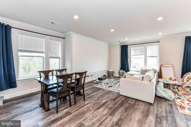 2305 Stephanie Tessa Ln in Woodbridge, VA - Building Photo - Building Photo
