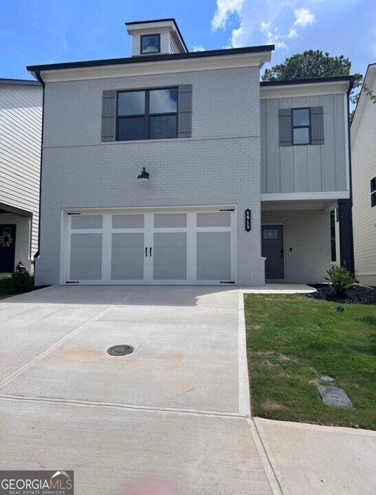 1913 Westfall Lndg in Auburn, GA - Building Photo