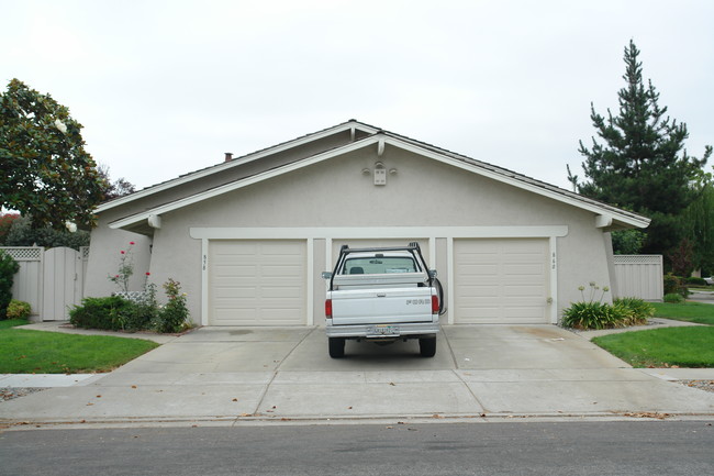 860 Seabury Dr in San Jose, CA - Foto de edificio - Building Photo