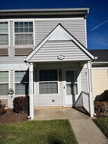 5820 Genesis Ln, Unit 607 in Frederick, MD - Building Photo