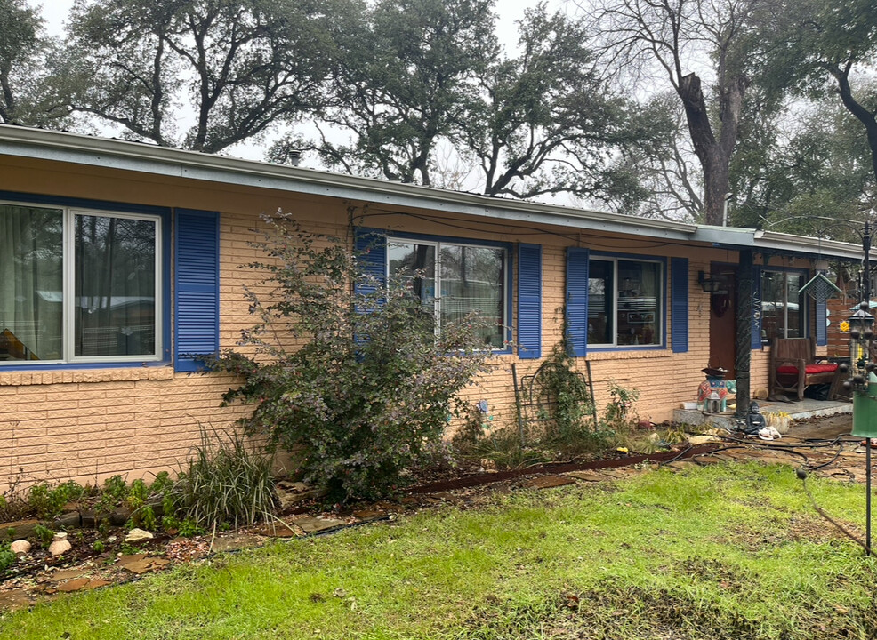 10206 Old Manchaca Rd in Austin, TX - Building Photo