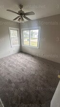 136 S Tracy St in Wichita, KS - Building Photo - Building Photo