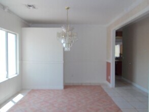 5016 N Cimarron Rd in Las Vegas, NV - Building Photo - Building Photo