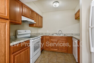 309 Lilac St in Metairie, LA - Building Photo - Building Photo