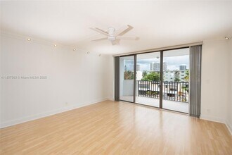 3703 NE 166th St, Unit 408 in North Miami Beach, FL - Building Photo - Building Photo