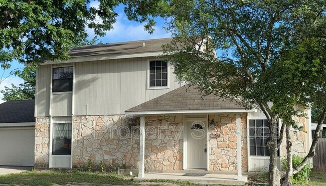property at 724 Sunshadow Dr