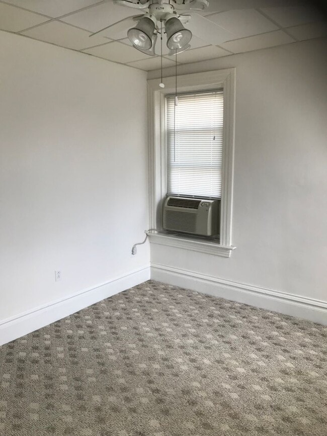 621 Broadway in Highland, IL - Building Photo - Building Photo