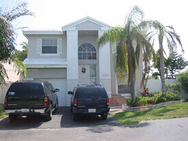 11274 SW 64th Ln in Miami, FL - Building Photo