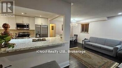 71 Grassington Crescent in Brampton, ON - Building Photo - Building Photo
