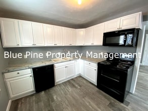 557 Gladstone St in Idaho Falls, ID - Building Photo - Building Photo