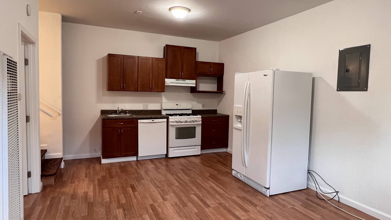 2725 Del Oro Cir in Antioch, CA - Building Photo