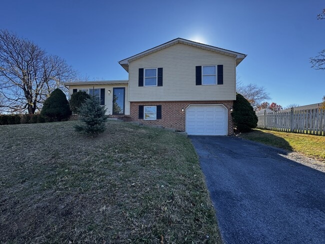 property at 28 Hershey Ct