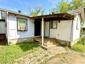 2614 Monterey Street in San Antonio, TX - Building Photo