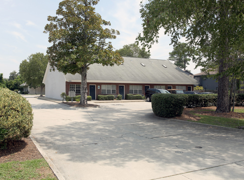 Spirea Court Apartments in Wilmington, NC - Building Photo