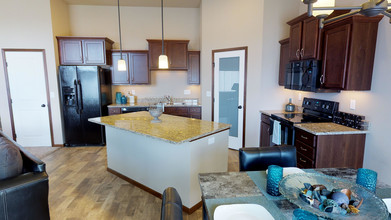 Maple Grove & Maple Ridge Townhomes in West Fargo, ND - Building Photo - Building Photo