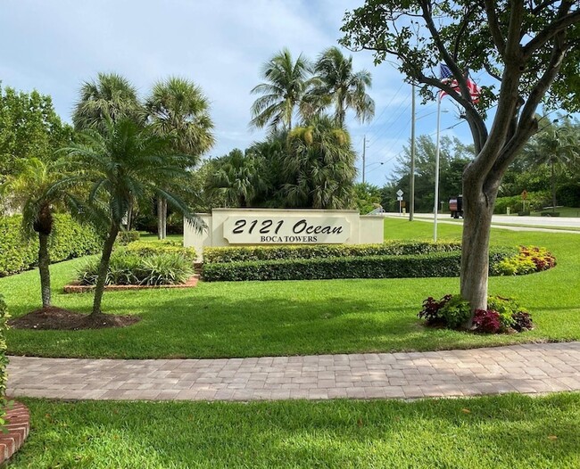 2121 N Ocean Blvd in Boca Raton, FL - Building Photo - Building Photo