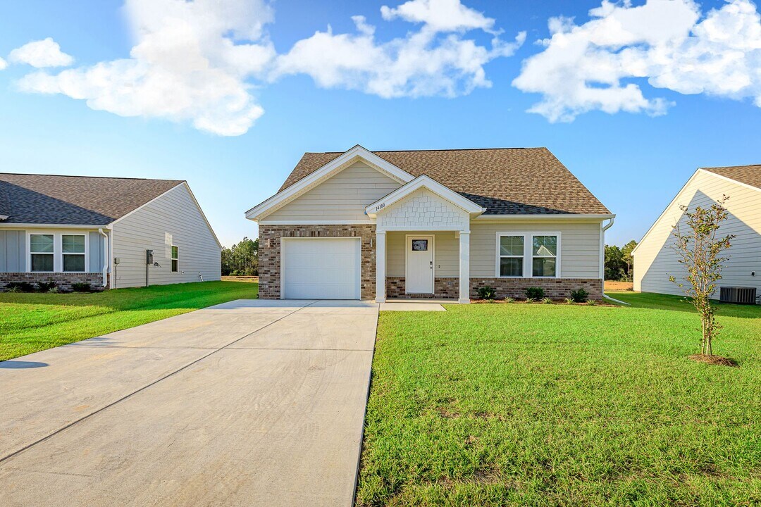 14180 Sanctuary Trails Dr in Gulfport, MS - Building Photo
