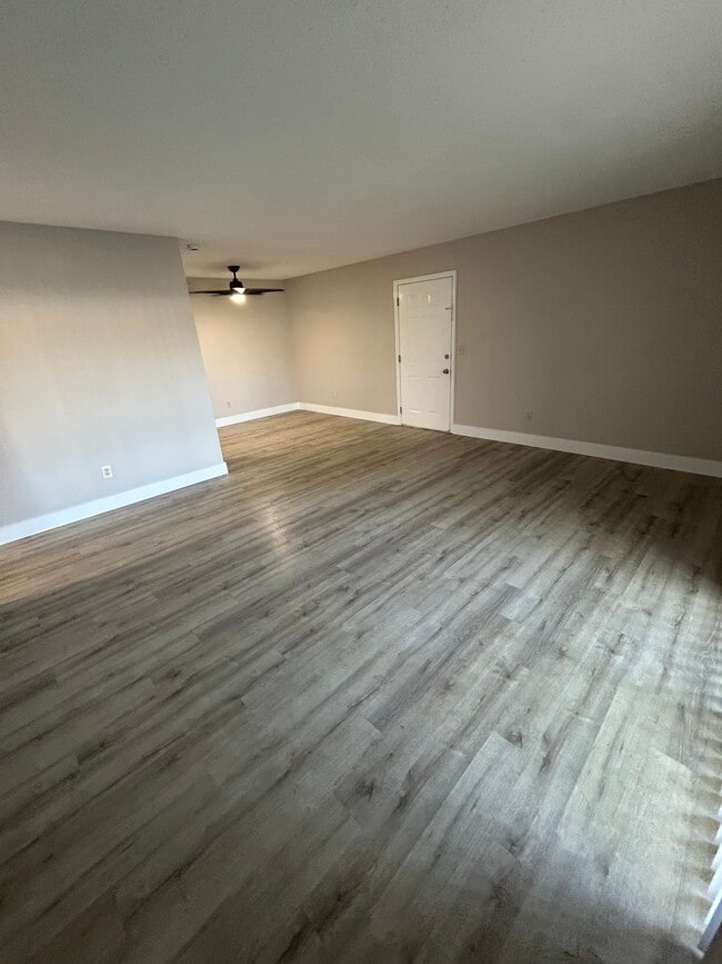 101 Bent Tree Dr, Unit 25 in Daytona Beach, FL - Foto de edificio - Building Photo