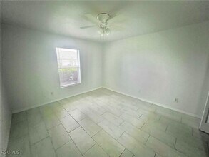 2912 SE Santa Barbara Pl in Cape Coral, FL - Building Photo - Building Photo