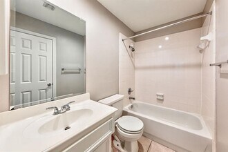 1247 W 17th St in Houston, TX - Building Photo - Building Photo