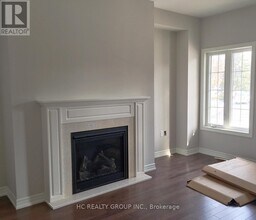 19 Zenyatta Ln in East Gwillimbury, ON - Building Photo - Building Photo