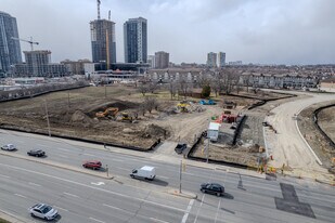 91 Eglinton Ave E in Mississauga, ON - Building Photo