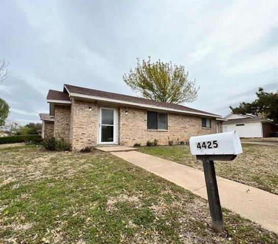 property at 4425 Hulen Cir W