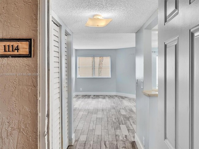 9777 Westview Dr, Unit 1114 in Coral Springs, FL - Building Photo - Building Photo