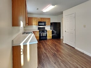 1003 Glen Hollow Dr in Indian Trail, NC - Foto de edificio - Building Photo