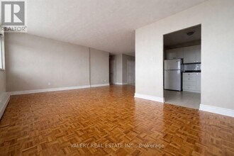 890 Jane St in Toronto, ON - Building Photo - Building Photo