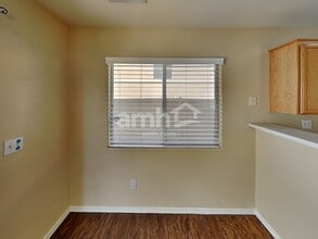 986 Cantabria Heights Ave in Las Vegas, NV - Building Photo - Building Photo