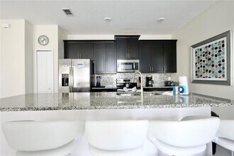 9063 Dogleg Dr in Four Corners, FL - Building Photo - Building Photo