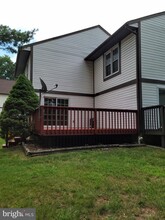 284 Oakwood Village Ct in Glen Burnie, MD - Building Photo - Building Photo