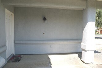 51605 Avenida Ramirez in La Quinta, CA - Building Photo - Building Photo