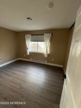 572B Nutley Dr in Monroe Township, NJ - Building Photo - Building Photo