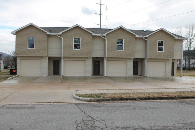 2707 Lantern Walk SE, Unit C in Huntsville, AL - Foto de edificio - Building Photo