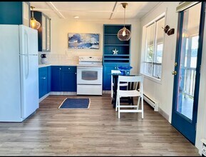 13260 E St Rt 106 St in Belfair, WA - Building Photo - Building Photo