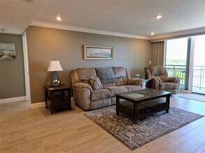 1 Key Capri in Treasure Island, FL - Building Photo - Building Photo