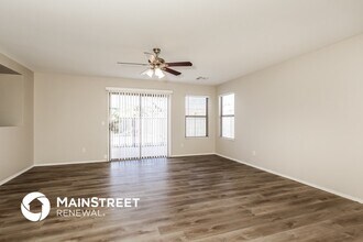 13350 W Canyon Creek Dr in Surprise, AZ - Foto de edificio - Building Photo