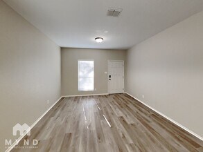 10407 Lupine Canyon in Helotes, TX - Foto de edificio - Building Photo