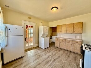 84 Pearl St in Stoughton, MA - Building Photo - Building Photo