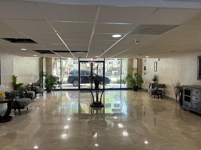 1805 Sans Souci Blvd in North Miami, FL - Building Photo - Building Photo