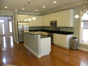 5068 Whitner Dr in Wilmington, NC - Building Photo - Building Photo