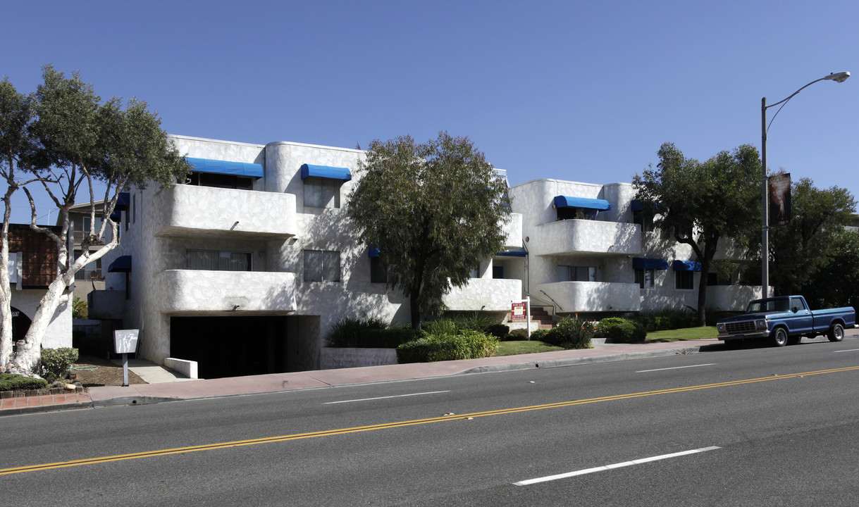 2711 S El Camino Real in San Clemente, CA - Building Photo