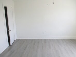 311 Beaver St, Unit 2nd Floor in Leetsdale, PA - Building Photo - Building Photo