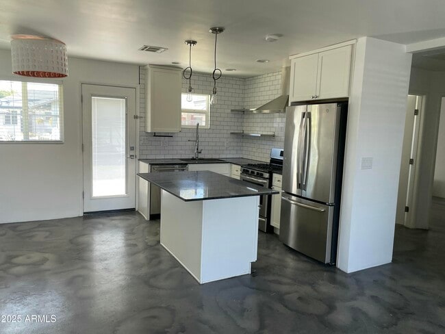 3416 N 37th St in Phoenix, AZ - Building Photo - Building Photo