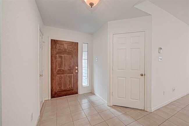 5815 Plantation Crest Dr in Katy, TX - Building Photo - Building Photo