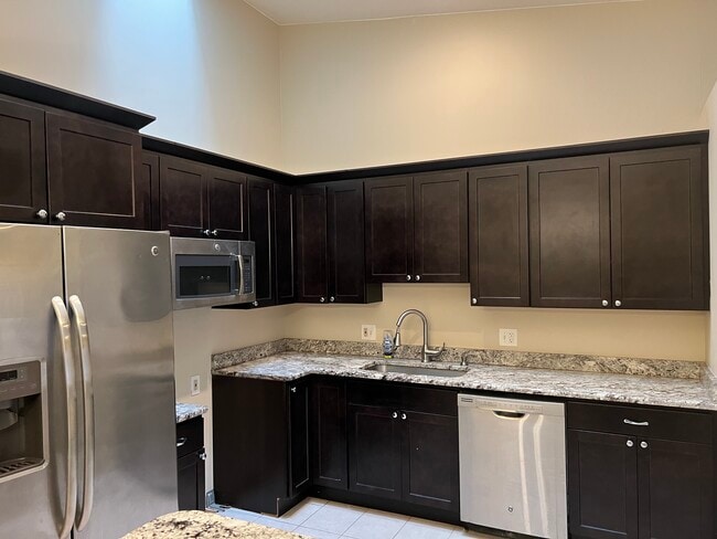 39930 Crosswinds Rd in Novi, MI - Building Photo - Building Photo